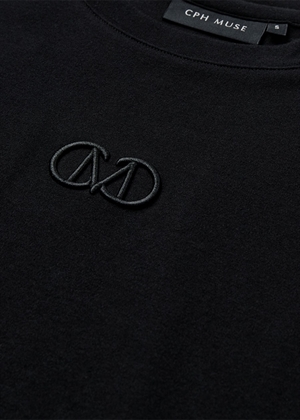 Muse Logo embroidery tee Sort Copenhagen Muse